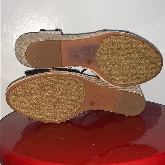Lucky Brand open toe wedges - Picture 4 of 7